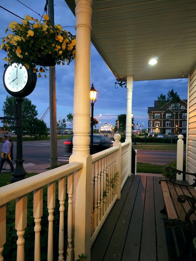 Inn On The Harbour Шарлоттаун Экстерьер фото